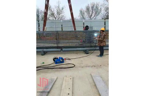 钢筋笼盘丝机全自动滚焊机在电杆生产中的应用与优势